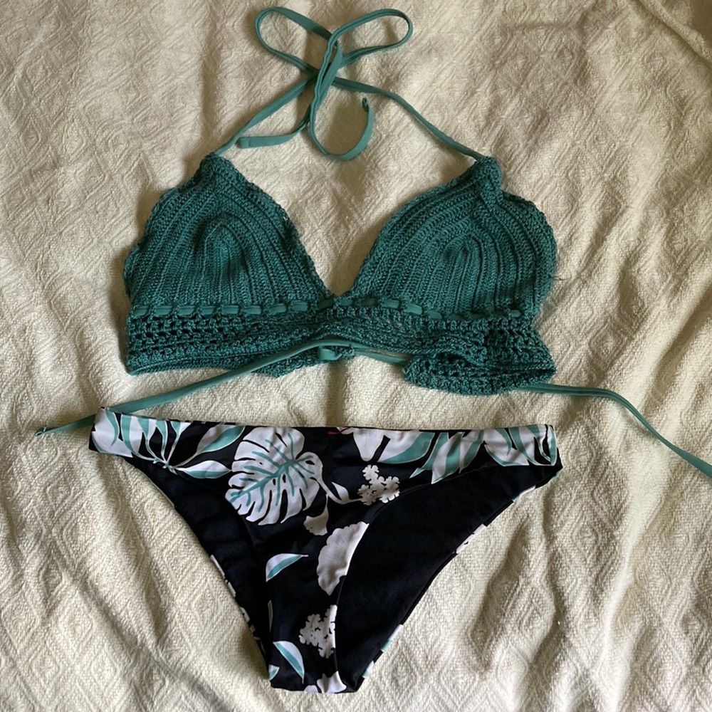 Bikini set!! 🌊 Top size XL bottom size M